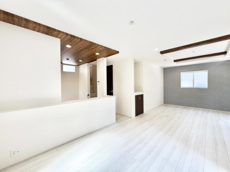 ���r���O �������Ƒ����J��[�߂�A������̂���L�b�`��