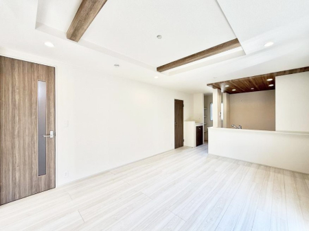 ���r���O ���������났�ƏΊ炪�W�܂�A�S���܂郊�r���O