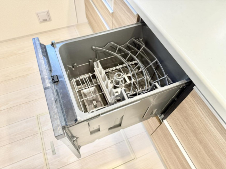 ���̑����� �ݔ�����ԂȂ����I�H����s�J�s�J�Ɏd�グ�Ă���܂�