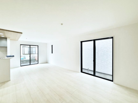 ���r���O ���������R�Ɖ�b�����܂��A�S�n�悢�ЂƂƂ�