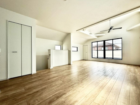 ���r���O ���������C�ɓ���̏ꏊ�ŁA�̂�т�Ƃ������Ԃ�