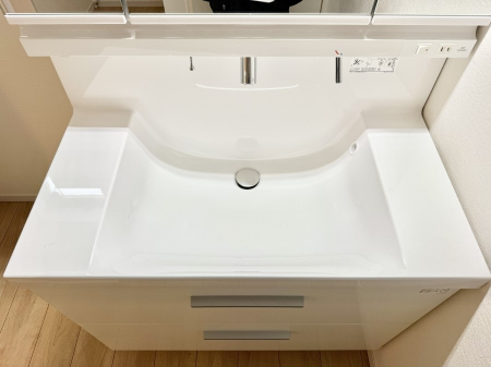 ���̑����� �ݔ����ׂ��������܂Ő􂢂₷���֗��ȃn���h�V�����[�t��