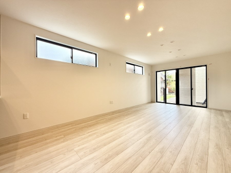 ���̑����� �������Ƒ��̏Ί炪���ӂ��A���났�̋��