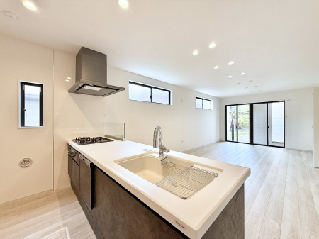 �L�b�`�� �������V���v���Ŕ������S�n�悢���Ԃ𐶂ރL�b�`�����