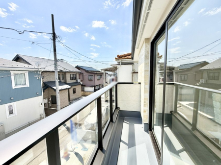 �o���R�j�[ ������ �G�߂̈ڂ낢����������J���I�ȋ�Ԃł�