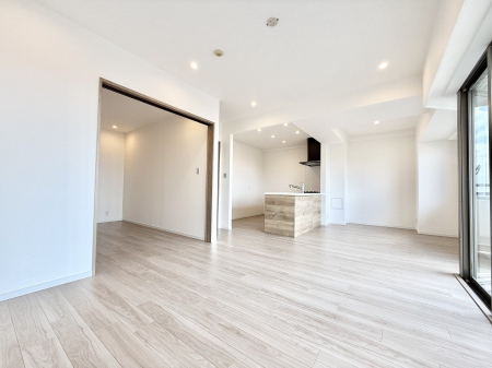 ���r���O ���������났�ƏΊ炪�W�܂�A�S���܂郊�r���O