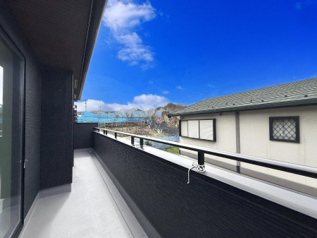 �o���R�j�[ ������ �G�߂̈ڂ낢����������J���I�ȋ�Ԃł�