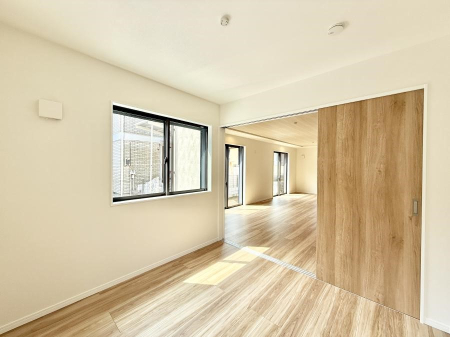 �q������ �������v���C�x�[�g��ԂƂ��ĐÂ��ŗ�������������񋟂��Ă���܂�