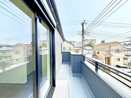 �o���R�j�[ ������ �G�߂̈ڂ낢����������J���I�ȋ�Ԃł�