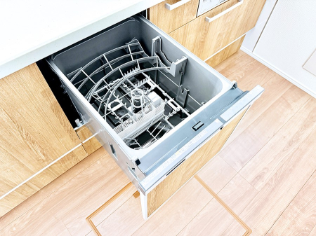 ���̑����� �ݔ����H��̕ЂÂ����H��킪����Ύ��Z�ɁB���Ƒ��Ƃ̎��Ԃ𑝂₹�܂�