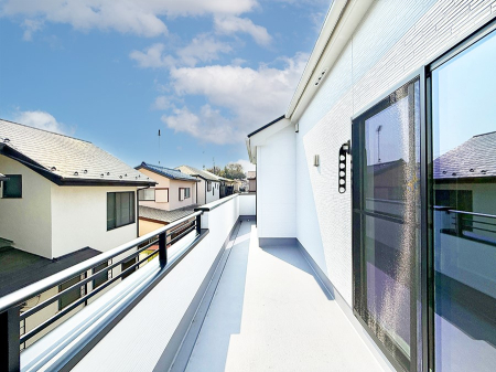 �o���R�j�[ ������ �G�߂̈ڂ낢����������J���I�ȋ�Ԃł�