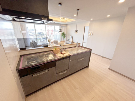 �L�b�`�� �������Ƒ����J��[�߂�A������̂���L�b�`��