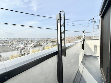 �o���R�j�[ ������ �G�߂̈ڂ낢����������J���I�ȋ�Ԃł�