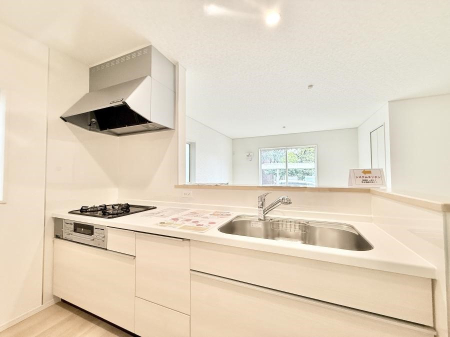 �L�b�`�� ���������y���݂ƐH�ׂ�K����͂���L�b�`��