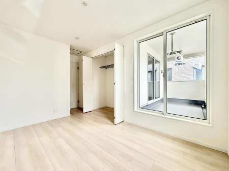 ���r���O ���������S�n�̂����A���z�̃��r���O