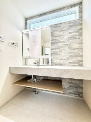 ���ӊ� �c�t���E�ۈ牀 600m �����w���c�t��