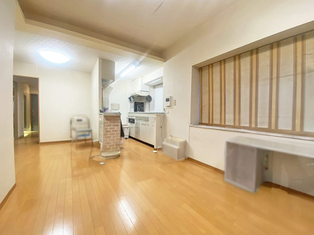 ���r���O ���������R�Ɖ�b�����܂��A�S�n�悢�ЂƂƂ�