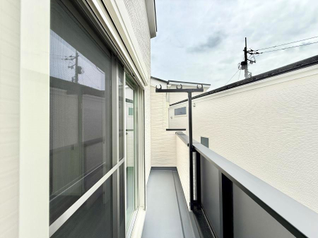 �o���R�j�[ ������ �G�߂̈ڂ낢����������J���I�ȋ�Ԃł�