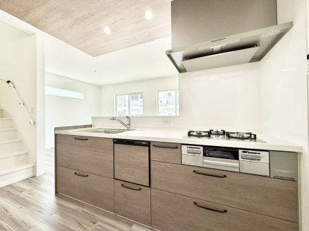 �L�b�`�� �������V���v���Ŕ������S�n�悢���Ԃ𐶂ރL�b�`�����