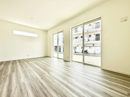 ���r���O ���������C�ɓ���̏ꏊ�ŁA�̂�т�Ƃ������Ԃ�