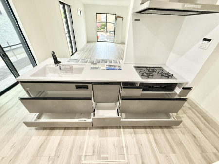 �L�b�`�� �������Ƒ����J��[�߂�A������̂���L�b�`��