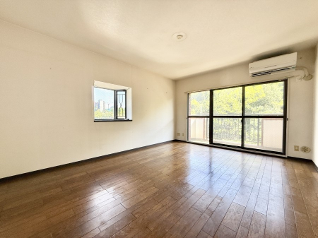 ���̑����� �������Ƒ��̏Ί炪���ӂ��A���났�̋��