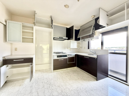 ���[ ��������������Еt���L�b�`�����[�X�y�[�X