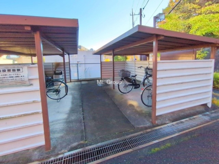 ���̑� �O�ρ����X�̈ړ��ɕ֗��Ȓ��փX�y�[�X����������m�ۂ���Ă��܂�