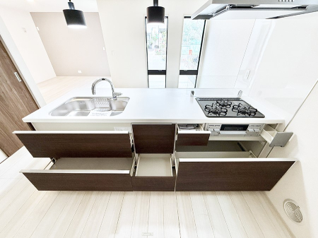 �L�b�`�� �����������������Ɗy�����Ȃ�A���K�ȃL�b�`�����