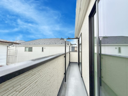 �o���R�j�[ ������ �G�߂̈ڂ낢����������J���I�ȋ�Ԃł�