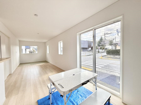 ���r���O ���������S�n�̂����A���z�̃��r���O