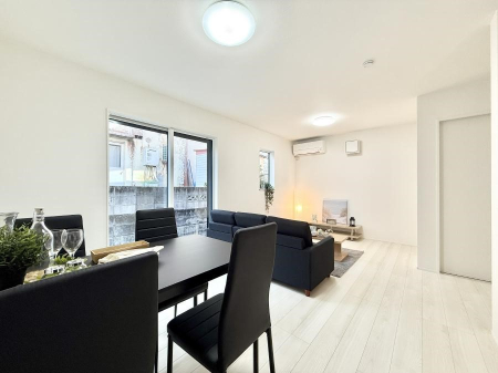 ���r���O ���������났�ƏΊ炪�W�܂�A�S���܂郊�r���O