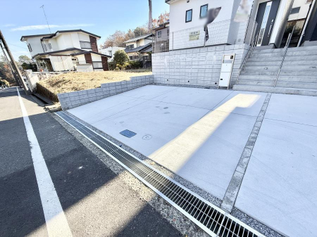  �O�ρ������̒��Ԃ����K��