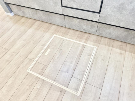 ���̑����� �ݔ����B�ꂽ���[�X�y�[�X�ŉƑS�̂��X�b�L��