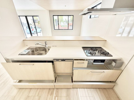 �L�b�`�� �������Ƒ����J��[�߂�A������̂���L�b�`��