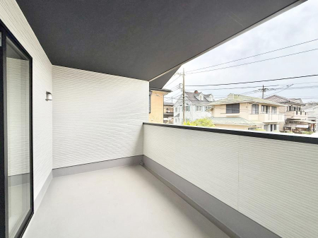 �o���R�j�[ ������ �G�߂̈ڂ낢����������J���I�ȋ�Ԃł�