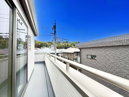 �o���R�j�[ ����