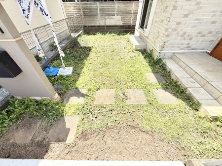 ���̑� �O�ρ���炵�ɏ�����^����A�΂��������ꂽ�Z�܂��ł�