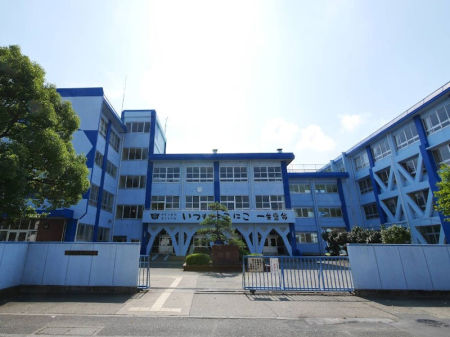 ���ӊ� ���w�Z 1300m ���쒬����V�{���w�Z