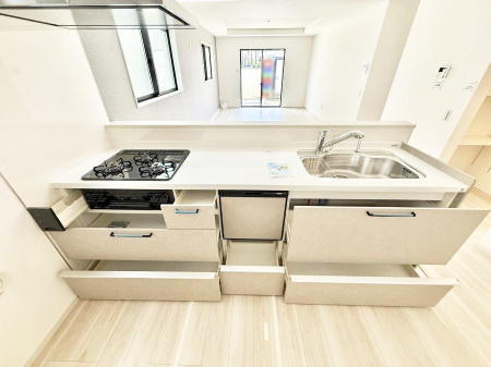 �L�b�`�� 1����  ���Ƒ����J��[�߂�A������̂���L�b�`��