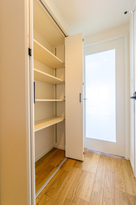 ���[ ����