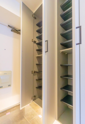 ���[ ����