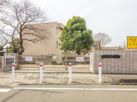 ���ӊ� ���w�Z 150m ���͌��s���z���䏬�w�Z