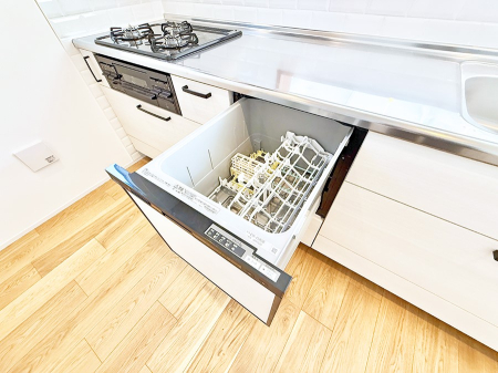 ���̑����� �ݔ����H��̕ЂÂ����H��킪����Ύ��Z�ɁB���Ƒ��Ƃ̎��Ԃ𑝂₹�܂�