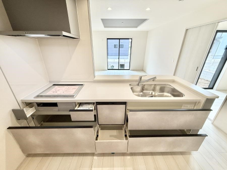 �L�b�`�� �������Ƒ����J��[�߂�A������̂���L�b�`��