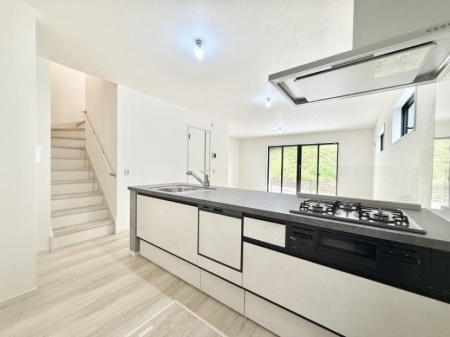 �L�b�`�� �����������������Ɗy�����Ȃ�A���K�ȃL�b�`�����