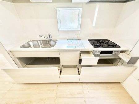 �L�b�`�� 5����  ���Ƒ����J��[�߂�A������̂���L�b�`��