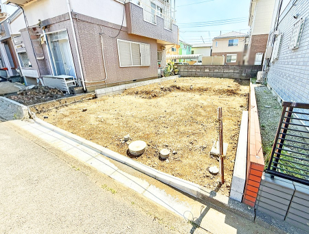 ���n�O�ώʐ^ 1����  ���V������炵���n�܂�ꏊ�ŁA�Ƒ����J��[�߂�