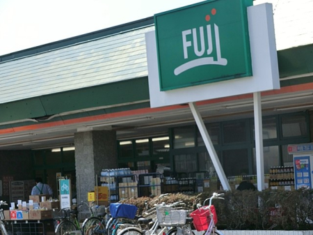 ���ӊ� �X�[�p�[ 750m FUJI�����u�X