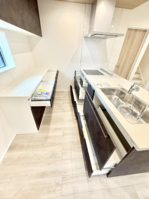 �L�b�`�� 1����  ���Ƒ����J��[�߂�A������̂���L�b�`��
